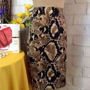 ⬇️ SNAKE PRINT SKIRT💥